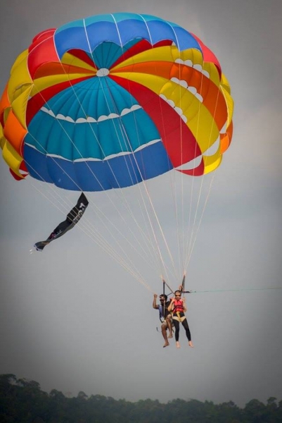 Parasailing Batu Ferringhi Beach Team Building